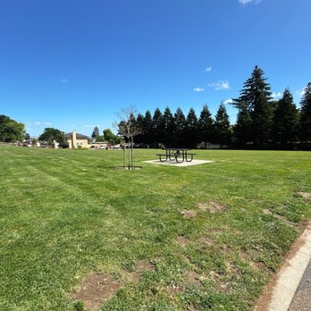 Central Park - Parks Near Me - Millbrae, California