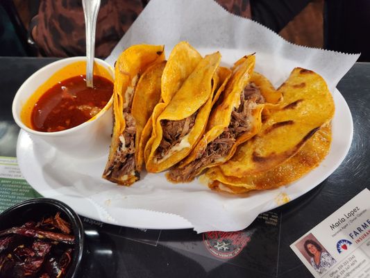 Birrieria El Taco Solito by null