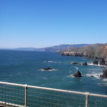 Point Bonita Lighthouse - How would you like to work here, step out of your workplace, and be faced with this view? - Landmarks & Historical Buildings Near Me - Sausalito, California