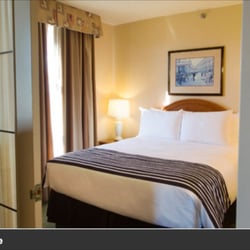 Stage West All Suite Hotel & Theatre Restaurant