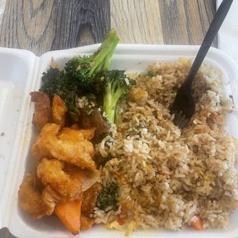 China Express - Check out the fish! - Chinese Near Me - Canyon Country, California China Express - Check out the fish! - Chinese Near Me - Canyon Country, California