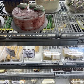 Olivera's Cake Gallery - Custom Cakes Near Me - Hemet, California