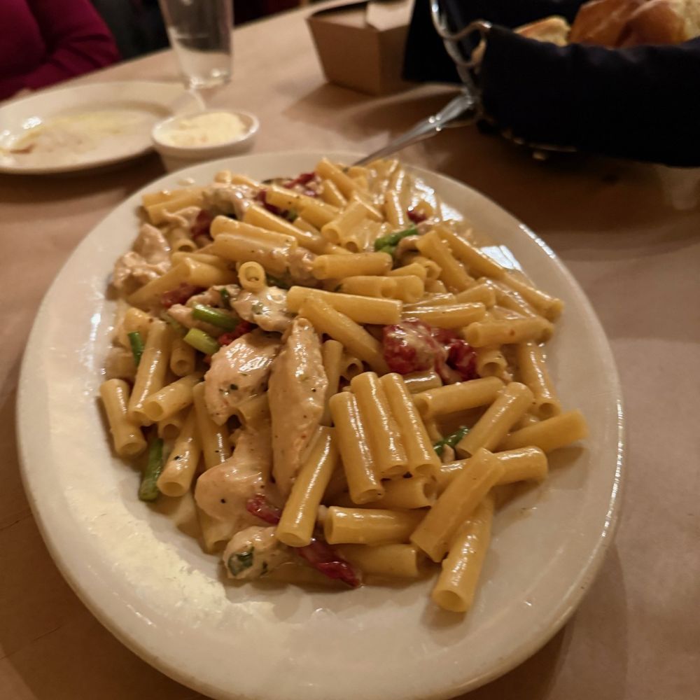 Chicken Montana (do you see asparagus... squint)