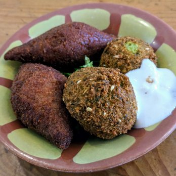 Le Daily Syrien - 2 falafel, 2 kebbeh, and a splash of tahini - Middle Eastern Near Me - Paris, 75