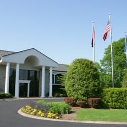 Bluegrass Yacht & Country Club