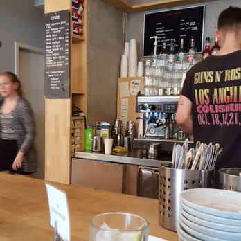 Kaffeemitte - Innen - Cafes Near Me - Berlin, BE Kaffeemitte - Innen - Cafes Near Me - Berlin, BE