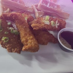 Mynx Cabaret - chicken n waffles tho??