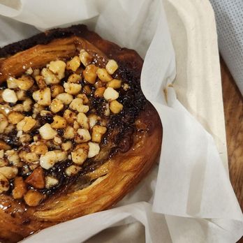 Dada Spa Salon & Cafe - sticky bun - Day Spas Near Me - Honolulu, Hawaii