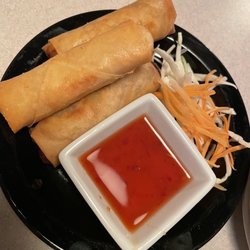 Jeab's Thai Kitchen -Tioga - egg rolls