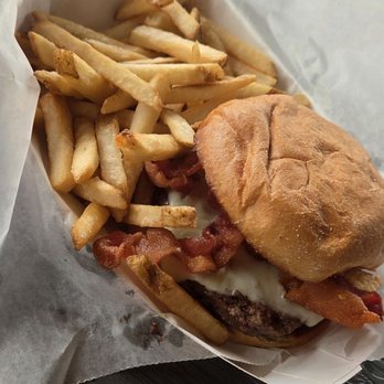 Lobster Connection - Bacon cheeseburger - Seafood Near Me - Tilton, New Hampshire Lobster Connection - Bacon cheeseburger - Seafood Near Me - Tilton, New Hampshire