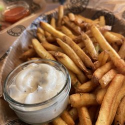 Barrels Burgers & Beer - Fries with truffle Mayo