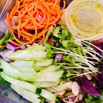 Variable Cafe - Raw Mongo Salad - Vegan Near Me - Los Angeles, California