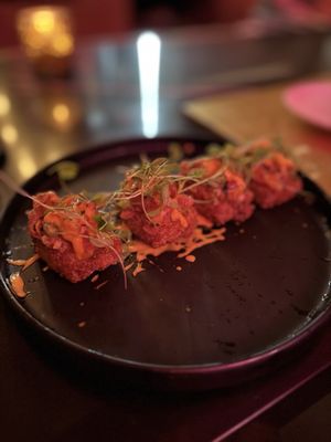 XOXO Sushi Bar by null