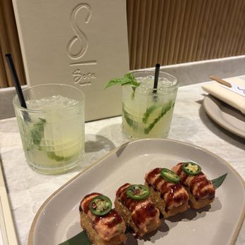 Sora - Spicy tuna crispy rice & "The Hulk" (off menu basil gin cocktail) - Sushi Bars Near Me - Los Angeles, California