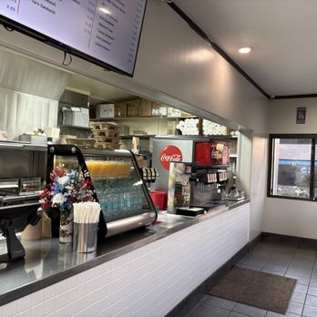 Rod's Char-broiler - Burgers Near Me - Redondo Beach, California