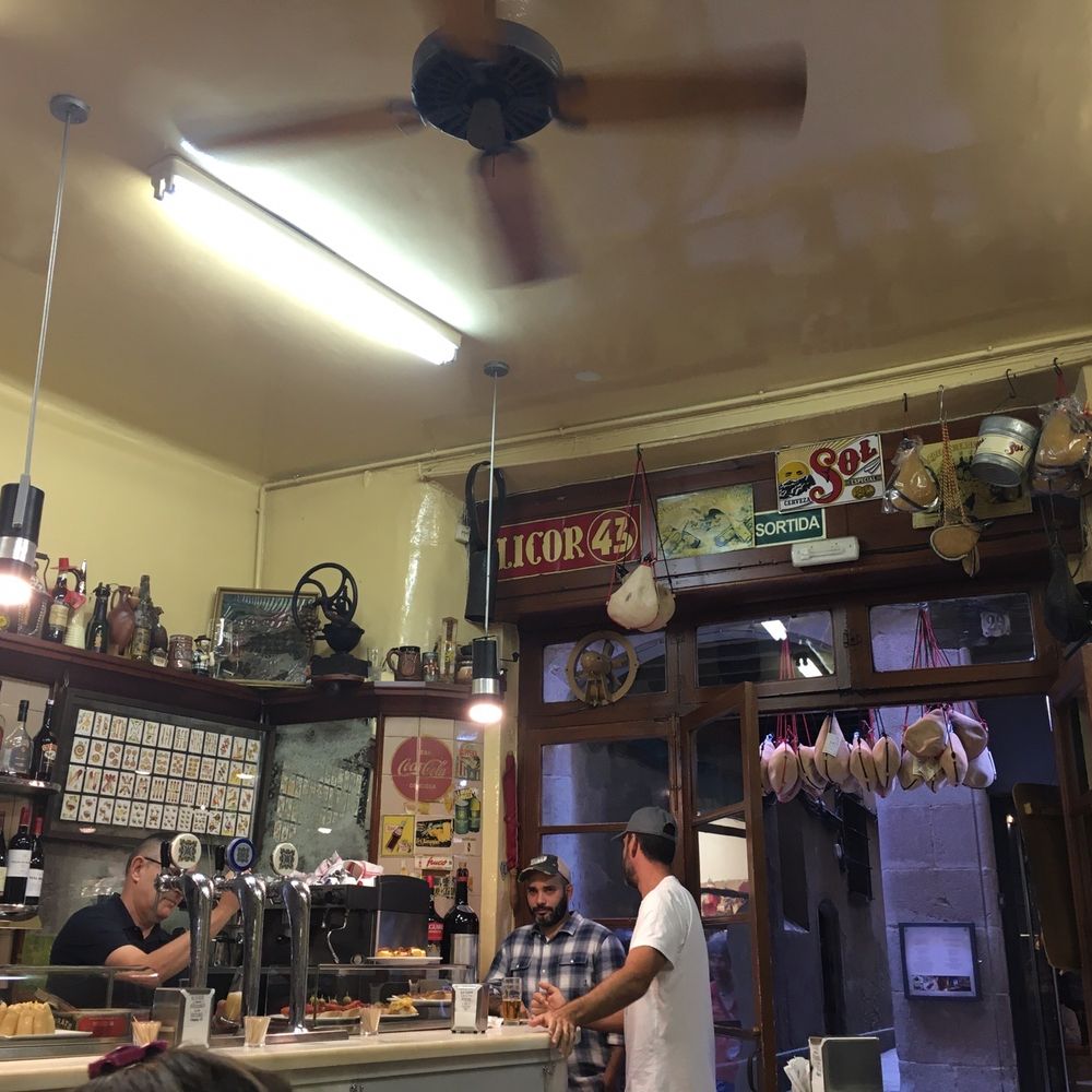 El Xampanyet - Tapas Bars Near Me - Barcelona, B