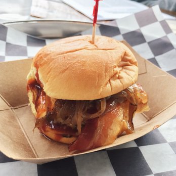Al's Burger Shack - Buddy size Kenny J - Burgers Near Me - Chapel Hill, North Carolina