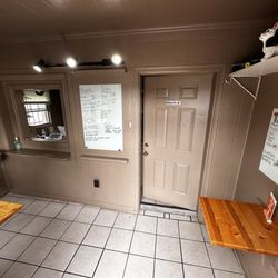 Beto's Street Food - Sink, menu, lobby