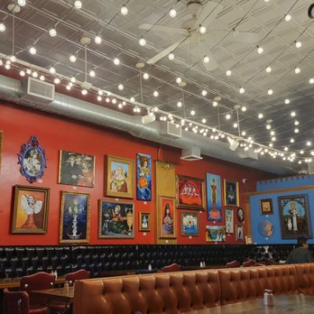 MartAnne's - Walls decorated with art for sale - Breakfast & Brunch Near Me - Flagstaff, Arizona