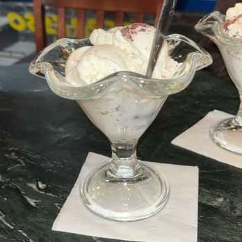 Caffe Paradiso - Stracciatella Ice Cream - Desserts Near Me - Boston, Massachusetts Caffe Paradiso - Stracciatella Ice Cream - Desserts Near Me - Boston, Massachusetts
