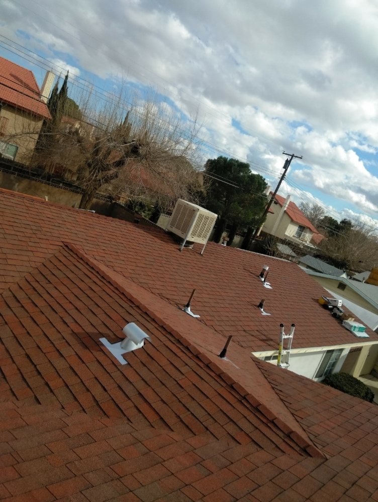 Slide of P&M Roofing