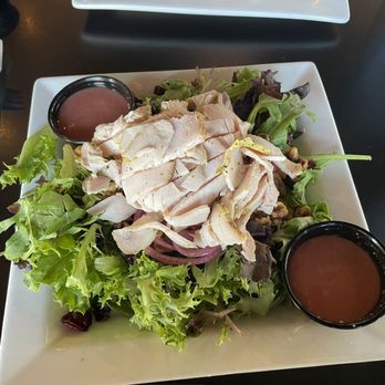 Crave Grille - Turkey Cranberry Walnut salad - American Near Me - Vancouver, Washington