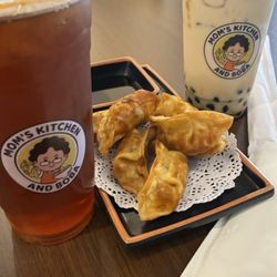 Mom's Kitchen & Boba