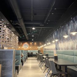 Jack’s Seafood Boil - Dining room