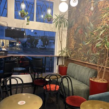 Bohemia Cafe - inside seating - Cafes Near Me - Los Angeles, California Bohemia Cafe - inside seating - Cafes Near Me - Los Angeles, California