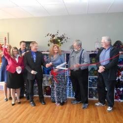 Harps & Thistles Yarn Emporium