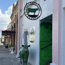 The Green Cow Creamery - Outside