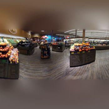 Safeway - people shopping in a grocery store - Grocery Near Me - Surrey, British Columbia Safeway - people shopping in a grocery store - Grocery Near Me - Surrey, British Columbia