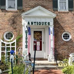 Glenwood Manor Antiques & More