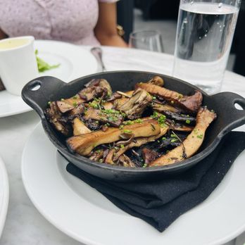 RH Rooftop Restaurant at RH Dallas - Sautéed mushrooms - American Near Me - Dallas, Texas RH Rooftop Restaurant at RH Dallas - Sautéed mushrooms - American Near Me - Dallas, Texas