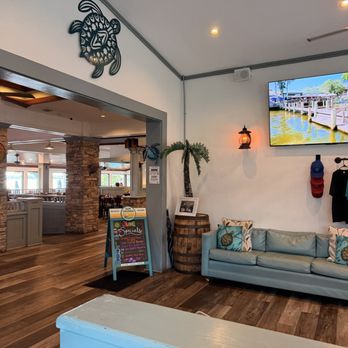 Tarpon Turtle Waterfront Grill - Inside lobby - New American Near Me - Tarpon Springs, Florida Tarpon Turtle Waterfront Grill - Inside lobby - New American Near Me - Tarpon Springs, Florida