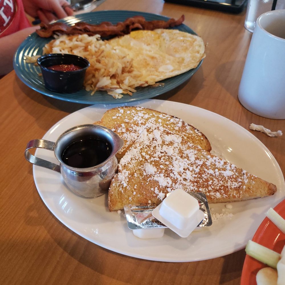Lamplight Cafe & Bakery - Bakeries Near Me - Perrysburg, Ohio Lamplight Cafe & Bakery - Bakeries Near Me - Perrysburg, Ohio