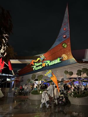 Alien Pizza Planet by null