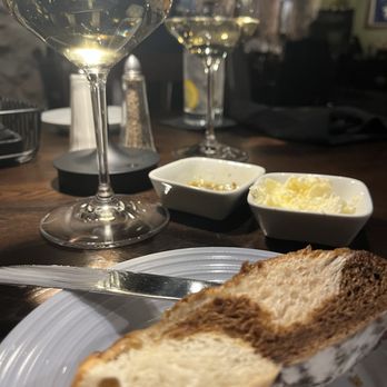 Eighteen Ninety Grille & Lounge - Bread - Steakhouses Near Me - Granbury, Texas Eighteen Ninety Grille & Lounge - Bread - Steakhouses Near Me - Granbury, Texas