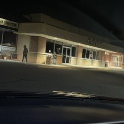 Fitness 19 - Owner failed to open on time