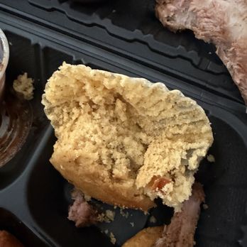 Uncle Earl's BBQ Bistro - Cornbread with dry and was crumbly. - Food Trucks Near Me - Portland, Oregon Uncle Earl's BBQ Bistro - Cornbread with dry and was crumbly. - Food Trucks Near Me - Portland, Oregon