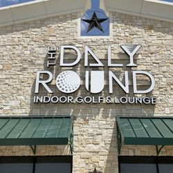 The Daly Round Sports Bar Plus Indoor Golf