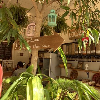 Under the Mango Tree - Interior décor - Coffee & Tea Near Me - Miami Beach, Florida Under the Mango Tree - Interior décor - Coffee & Tea Near Me - Miami Beach, Florida