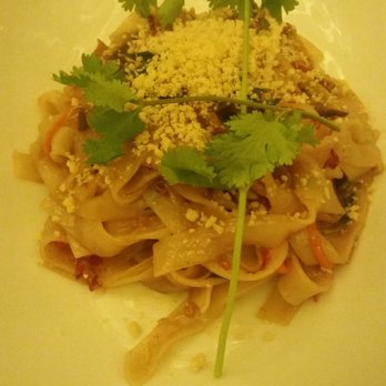 Grand Palladium Kantenah - Pad Thai at Chang Thai - Resorts Near Me - Solidaridad, ROO