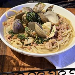 Clams and macaroni