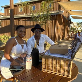 Great Bear Vineyards - Friday picnic - Wine Tasting Room Near Me - Davis, California Great Bear Vineyards - Friday picnic - Wine Tasting Room Near Me - Davis, California