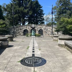 Shadyside Memorial Park - Memorial