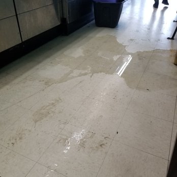 M O M's Laundromat - Leaking washer - Laundromat Near Me - Arcata, California M O M's Laundromat - Leaking washer - Laundromat Near Me - Arcata, California