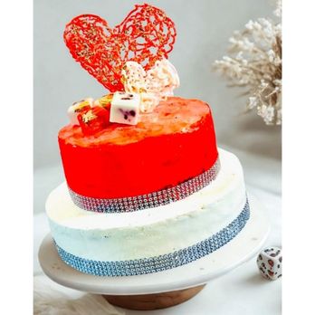 Kayke Custom Cakes - Custom Cakes Near Me