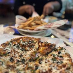 Heroes Restaurant and Brewhouse - BBQ Chicken Pizza