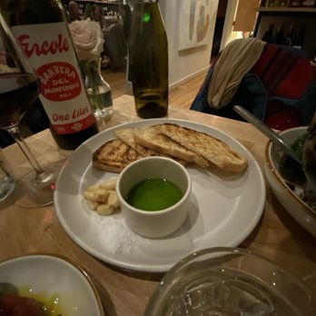 Sunshine Wine - Bread with olive oil, oil and garlic - Cocktail Bars Near Me - Tucson, Arizona